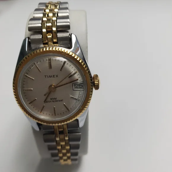 Timex | Accessories | Vintage Timex Watch Women Silvergold  display picture 1